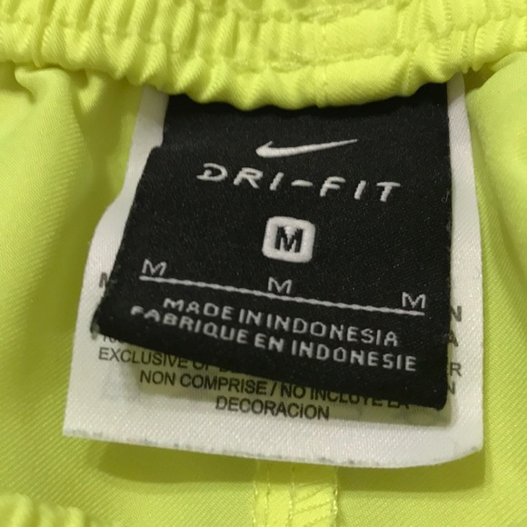 NEW NIKE Volt Training Shorts - Picture 4 of 4